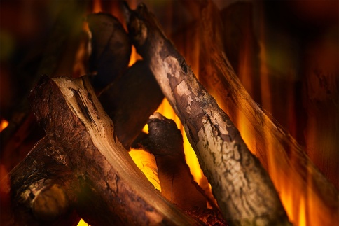 Трехсторонний электрокамин с обогревом BRITISH FIRES New Forest 2400 with Signature logs - 2400 мм фото 31